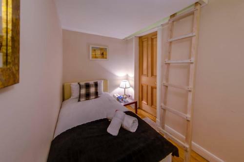 Apartamento Spacious 3br Apt Moments From The Meadows & Old Town
