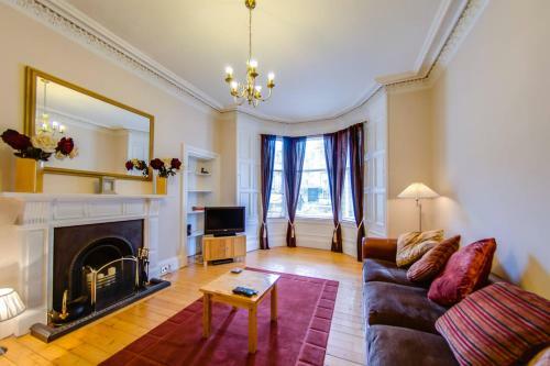 Apartamento Spacious 3br Apt Moments From The Meadows & Old Town