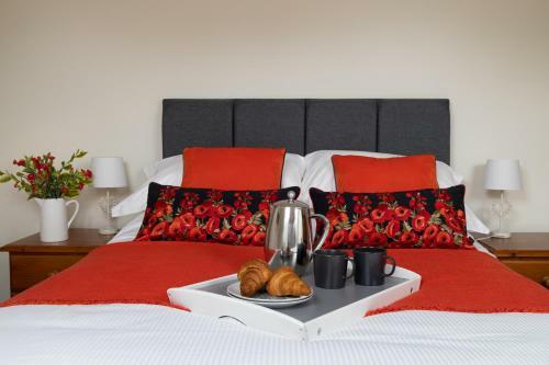 Berry Cottage - 4 Bedroom, Pet-friendly Cottage Sleeping 8
