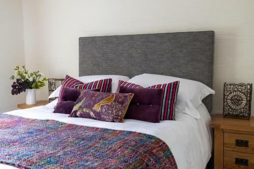 Berry Cottage - 4 Bedroom, Pet-friendly Cottage Sleeping 8