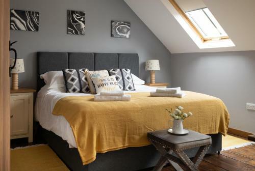 Berry Cottage - 4 Bedroom, Pet-friendly Cottage Sleeping 8