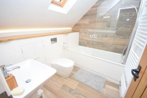 Hearnesbrook Barn , Emsworth