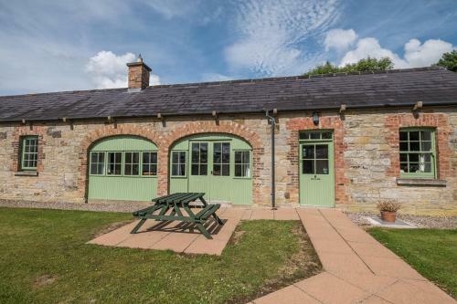 Belle Isle Castle And Cottages