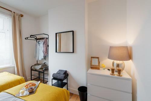 Nomi Homes - Exeter - Bookdirect - Central - Beach - Wifi