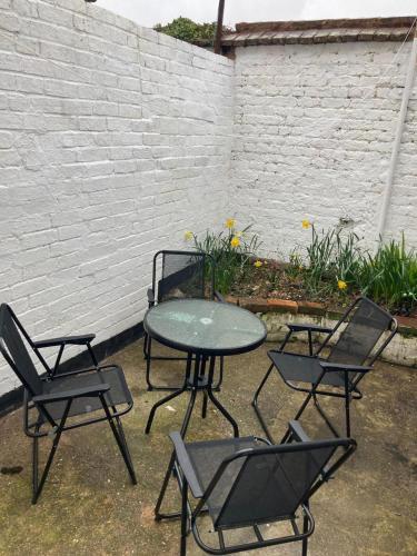 4-bed House In Exeter 30 Mins Drive To The Beach