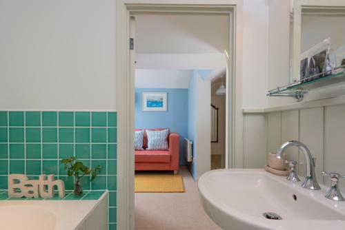 Navas Nook