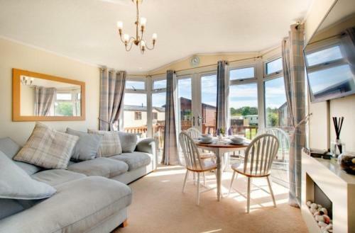 Bluebell Hot Tub Lodge
