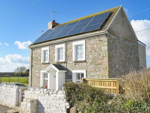 Bryntowy Cottage