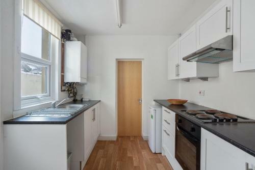 New Spacious 2bd House With Garden Gillingham Kent