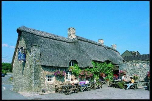 1-bed Cottage On Coastal Pathway In South Wales