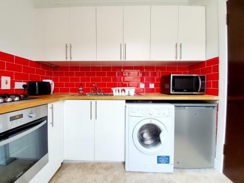 Apartamento Airy, Studio In The Heart Of West End