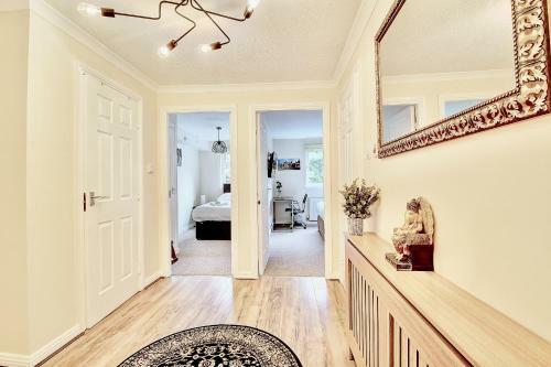 Westend Luxury Apartment