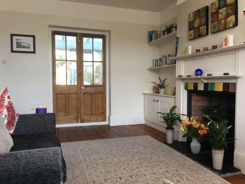 Beautiful 3-bed House In Glastonbury- Sleeps 10