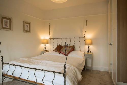 Beautiful 3-bed House In Glastonbury- Sleeps 10