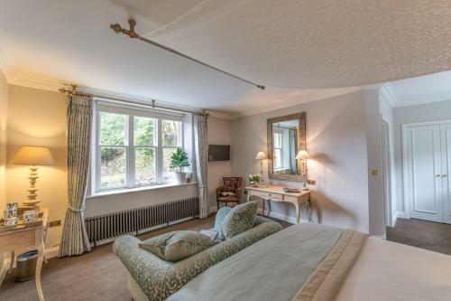 Forest Side Hotel