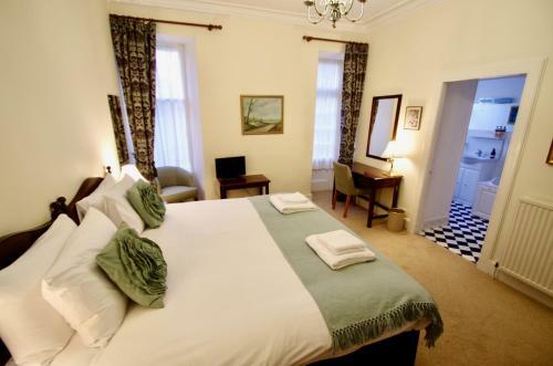 Hostal The Pines House