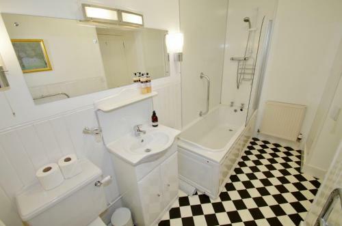 Hostal The Pines House