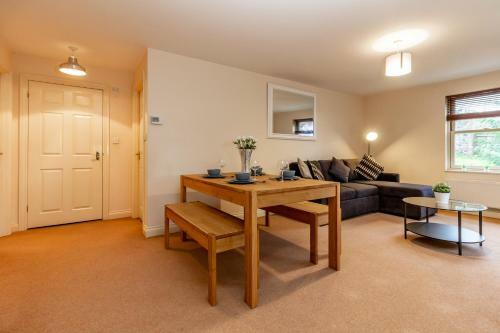 Apartment 4 Hillbrook House, Malvern - Guest Homes
