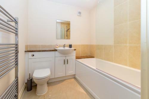 Apartment 4 Hillbrook House, Malvern - Guest Homes