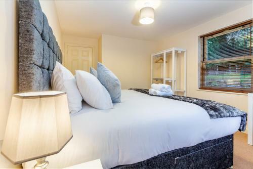 Apartment 4 Hillbrook House, Malvern - Guest Homes