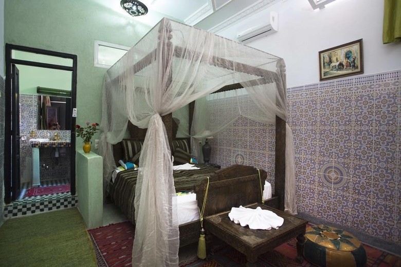 Riad Losra
