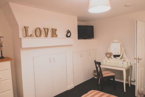 Discovery Suite ? Simple2let Serviced Apartments