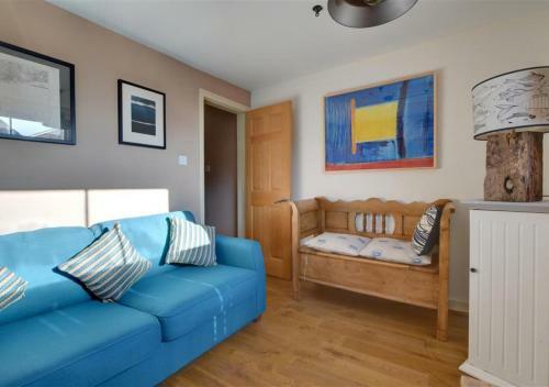 Dolphin Cottage