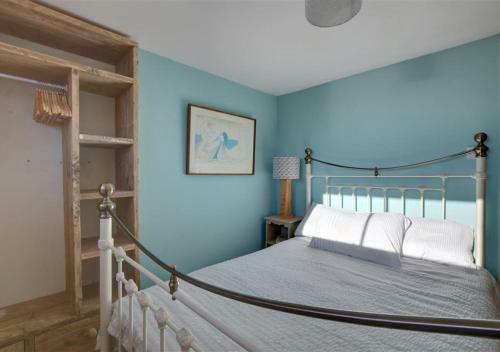 Dolphin Cottage
