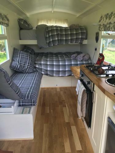 Shepherd's Hut Westcote