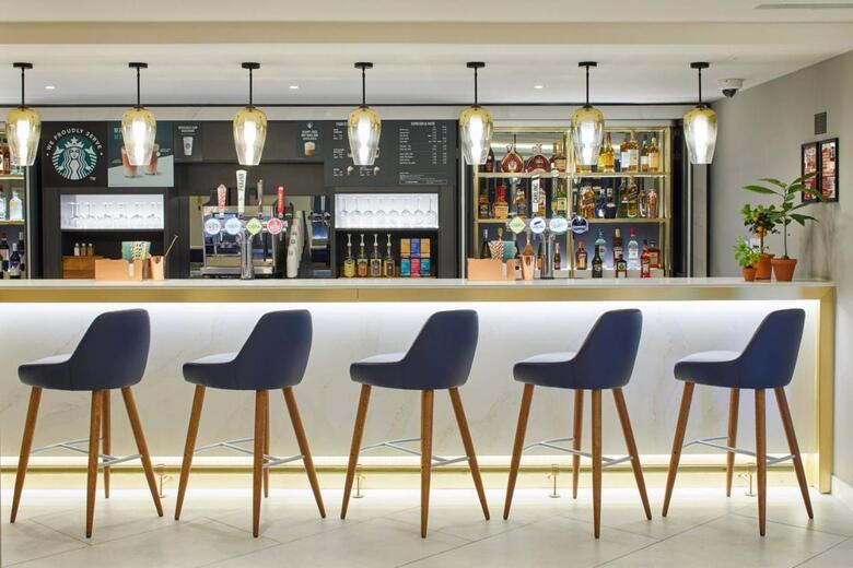 Hotel Courtyard By Marriott London Heathrow Airport
