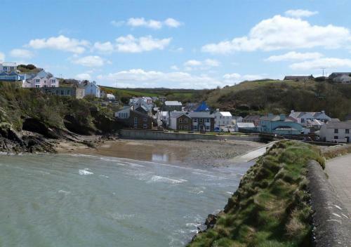 Hafan Y Traeth (sandy Haven)