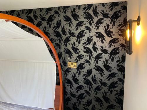 Posada The Raven Suite