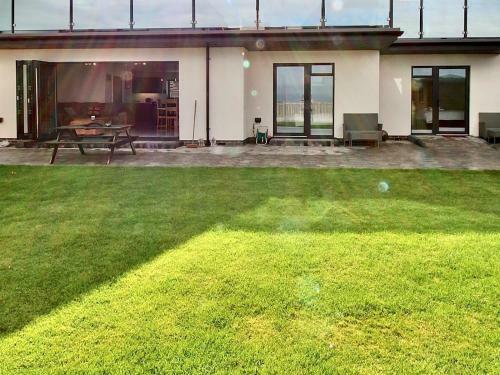 Sea & Sunsets A Luxurious Holiday Home!