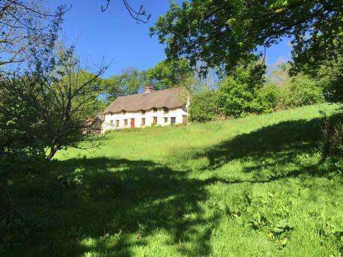 Boutique 5 Historic 2 Bed Devon Holiday Cottage