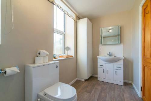 Waters Reach Holiday Cottage