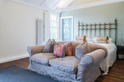 The Bell Inn Hotel
