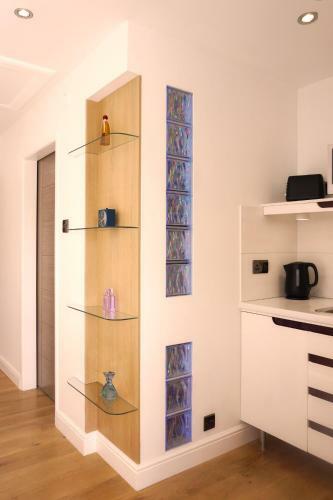 Orchard Road Studio Apartment