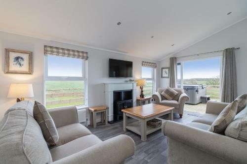 Lodge Wolds Away