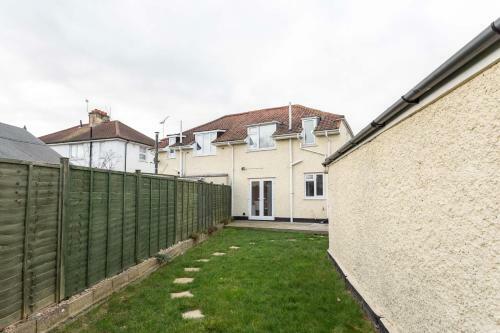 Ifield House Crawley/gatwick