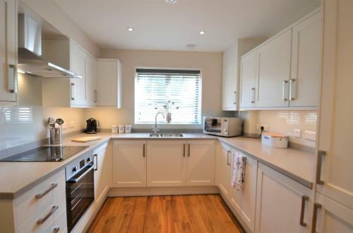 2 Ladymead Mews
