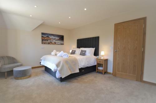 2 Ladymead Mews