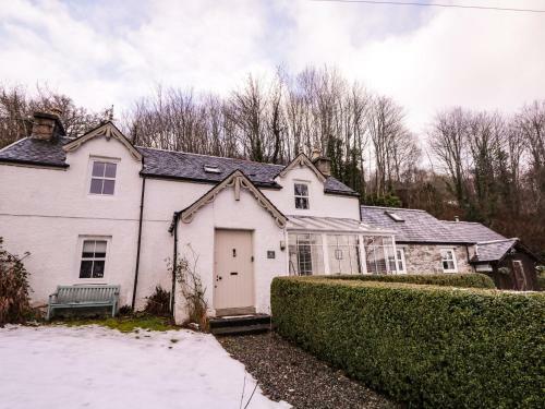Dunollie House