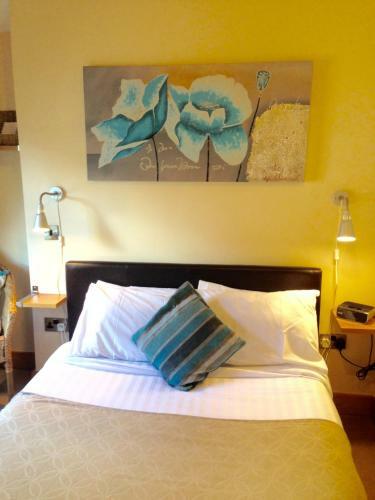 Hostal Bridge View Guest House
