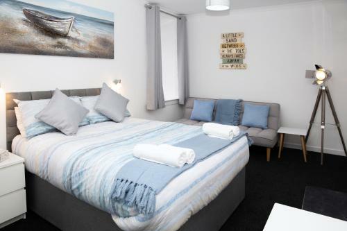 Hostal Marina View Guest House