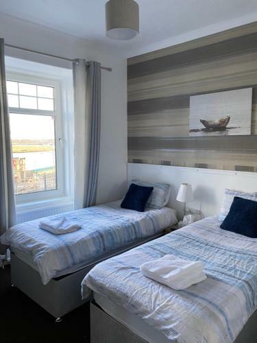 Hostal Marina View Guest House
