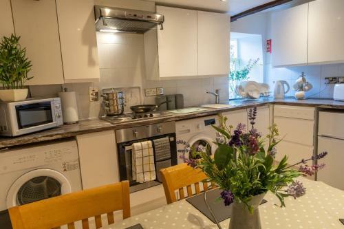 Highgate View Apartment