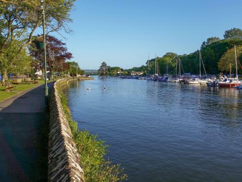1 Crabshell Quay