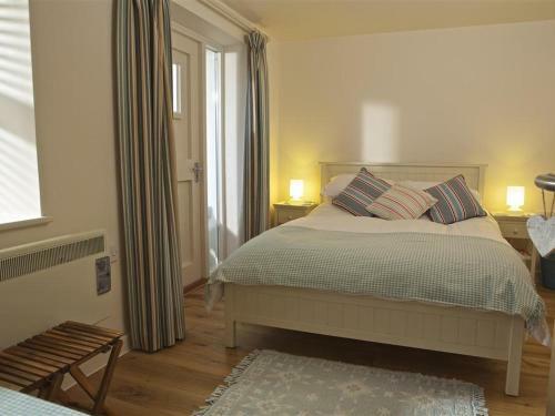 1 The Coach House