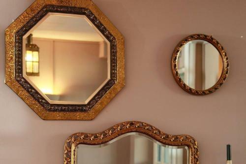 Hampton Court Hotel