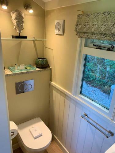 5* Shep Hut With Far Reaching Views Of Devon
